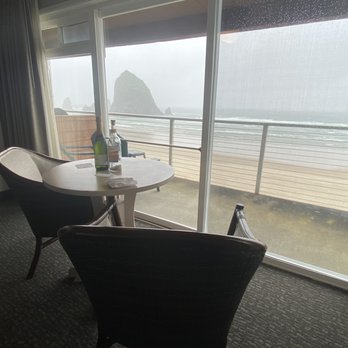 Hallmark Resort & Spa Cannon Beach - Resorts Near Me - Cannon Beach, Oregon Hallmark Resort & Spa Cannon Beach - Resorts Near Me - Cannon Beach, Oregon