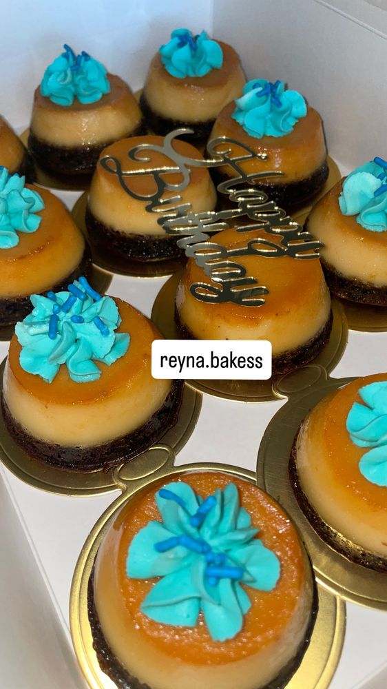 Reyna Bakess Logo