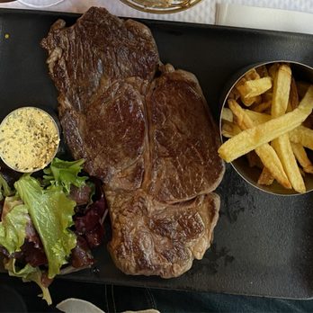 Le Petit Marcel - L'entrecôte Béarnaise frites - Brasseries Near Me - Paris, 75 Le Petit Marcel - L'entrecôte Béarnaise frites - Brasseries Near Me - Paris, 75