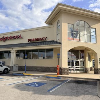 does walgreens in florida sell cigarettes why 2024 Senators push Walgreens to stop selling tobacco products  Chicago Tribune does walgreens sell  Walgreens. Thought it was funny