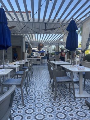 Spritz Restaurant & Bar by null