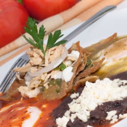 Mamma Bella - Huevos divorciados con chilaquiles