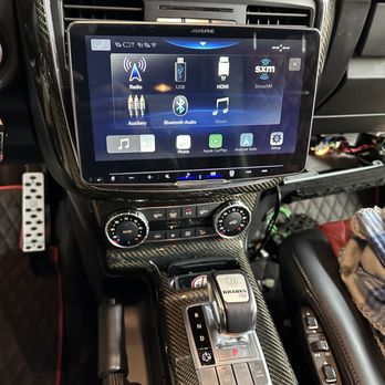 Cartronics - Mercedes G-wagon ILX-F511 custom install - Car Stereo Installation Near Me - Miami, Florida