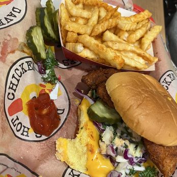 DAVES HOT CHICKEN - Updated May 2024 - 533 Photos & 533 Reviews - 9040 ...