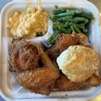 Mike's Chicken - half chicken (spicy), biscuit, mac & cheese, green beans - Chicken Shop Near Me - Dallas, Texas Mike's Chicken - half chicken (spicy), biscuit, mac & cheese, green beans - Chicken Shop Near Me - Dallas, Texas