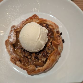 JOEY King St - Wine Bars Near Me - Toronto, Ontario