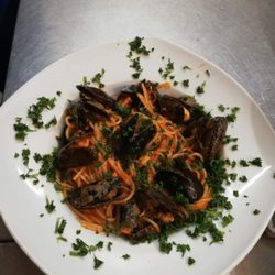 Pizzeria Da Franco Rheinmünster-Greffern - Spagetti mit Muscheln in Tomatensauce