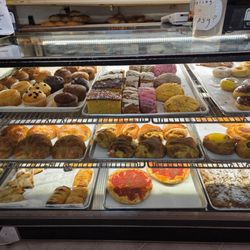 Mona Lisa Bakery