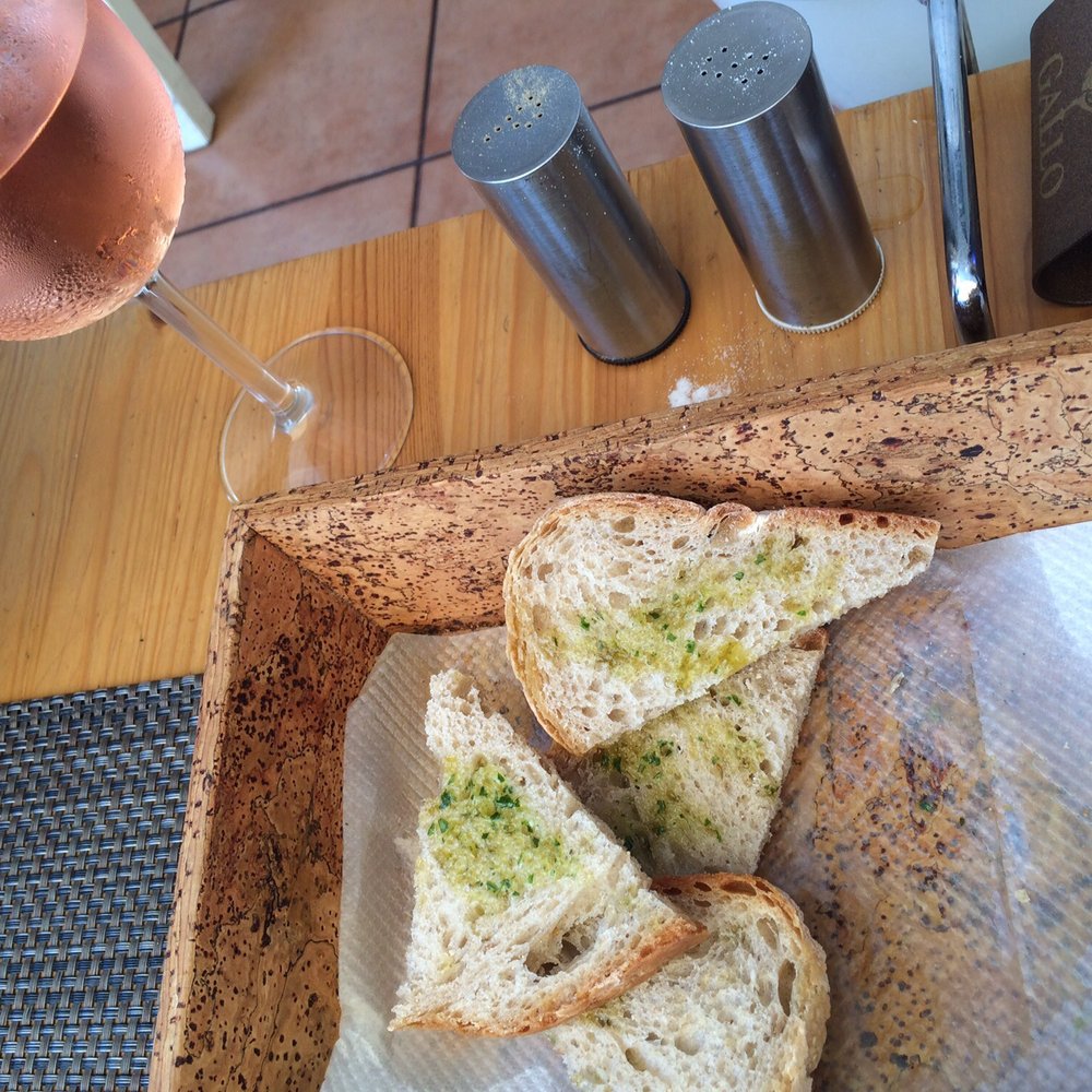 Cascas - Nice warm Bread, delicious. - Seafood Near Me - Olhão, 08