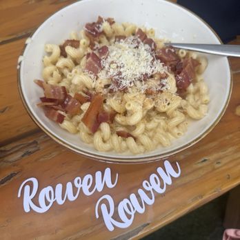 Viewpoint Brewing - Smoked Gouda Mac and cheese added bacon. So good - Breweries Near Me - Del Mar, California