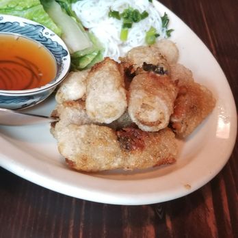 Ba Bar - Crispy imperial rolls - Vietnamese Near Me - Seattle, Washington Ba Bar - Crispy imperial rolls - Vietnamese Near Me - Seattle, Washington