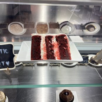 Max's Cakes - Custom Cakes Near Me - Hayward, California Max's Cakes - Custom Cakes Near Me - Hayward, California