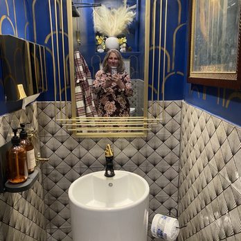 The Metropolitan On Main - Breakfast & Brunch Near Me - Dallas, Texas