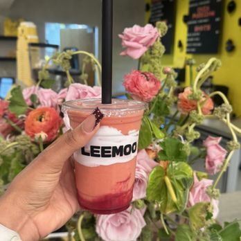 Leemoo Health Bar - Sweet escape smoothie - Juice Bars & Smoothies Near Me - Houston, Texas Leemoo Health Bar - Sweet escape smoothie - Juice Bars & Smoothies Near Me - Houston, Texas