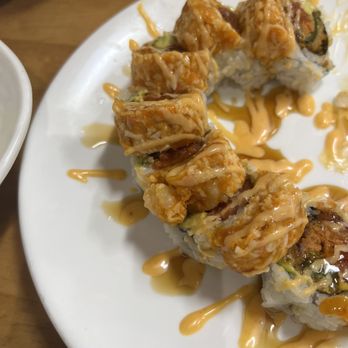 Hello Chicken & Sushi - Kamikaze roll! Spicy tuna and jalapeño flavors really came through - Asian Fusion Near Me - Concord, California