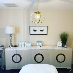 Drift Spa - Treatment room for facials and lashes by Monica
