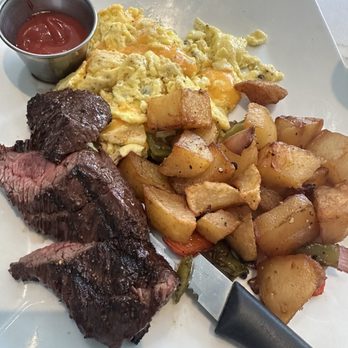 Ponty Bistro - Steak and Steak & Eggs Any Style - French Near Me - New York, New York