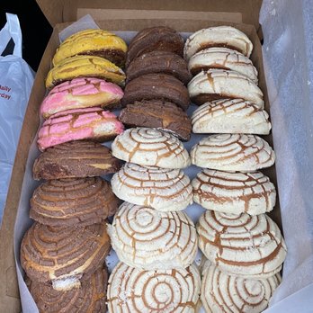 Panadería Nuevo Leon - Order of 24 conchas - Bakeries Near Me - Chicago, Illinois Panadería Nuevo Leon - Order of 24 conchas - Bakeries Near Me - Chicago, Illinois