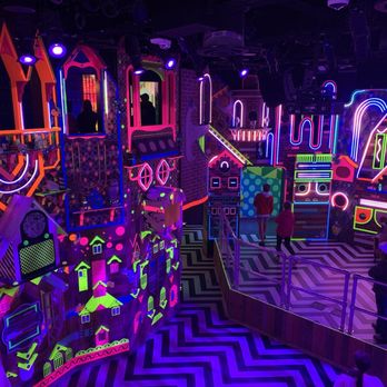 The Real Unreal - Meow Wolf - Fun room with the 3D glasses - Art Museums Near Me - Grapevine, Texas The Real Unreal - Meow Wolf - Fun room with the 3D glasses - Art Museums Near Me - Grapevine, Texas