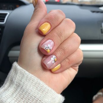 Blush Beauty Bar Nails & Spa - Nail Salons Near Me - Morris Plains, New Jersey