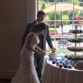 Modern Pastry Shop - Bakeries Near Me - Hartford, Connecticut