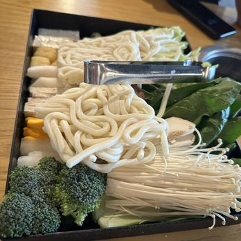 Mumu Hot Pot - Veggies & udon - Hot Pot Near Me - Sunnyvale, California Mumu Hot Pot - Veggies & udon - Hot Pot Near Me - Sunnyvale, California