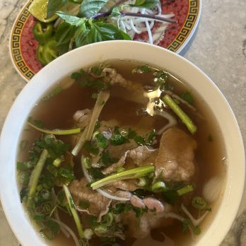 Khai Hoàn Restaurant - Vietnamese Near Me - Tempe, Arizona