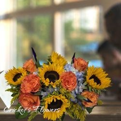 Crickets Florist - Fall is on its way. Celebrate the season with our exclusive Munroe design.