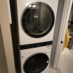 Premium Appliances - Washer dryer set