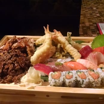 Kuru Kuru Sushi - Oooh the boat - Sushi Bars Near Me - Burbank, California Kuru Kuru Sushi - Oooh the boat - Sushi Bars Near Me - Burbank, California
