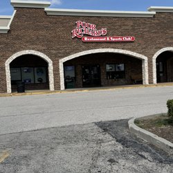 Poor Richards Restaurant & Sports Club - Exterior