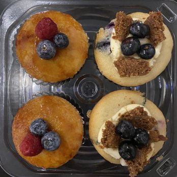 Molly's Cupcakes - Creme Brulee *requires refrigeration Blueberry Cheesecake *requires refrigeration - Cupcakes Near Me - Chicago, Illinois Molly's Cupcakes - Creme Brulee *requires refrigeration Blueberry Cheesecake *requires refrigeration - Cupcakes Near Me - Chicago, Illinois