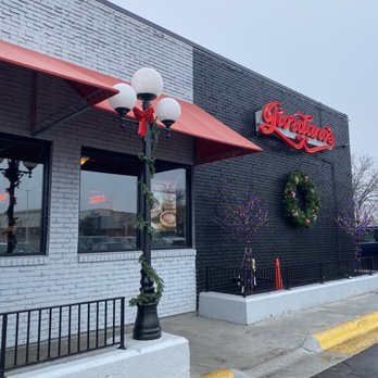 Giordano's - Restaurant - Pizza Near Me - Rockford, Illinois