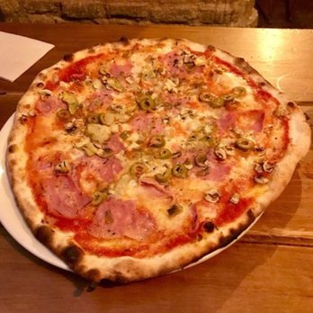 Brew Wild Pizza Bar - Beer Bar Near Me - Madrid, M