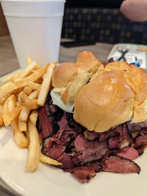 Miracle Mile Deli by null