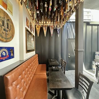 Hoffer's Cigar Bar - Booth seating on patio - Wine Bars Near Me - La Mesa, California Hoffer's Cigar Bar - Booth seating on patio - Wine Bars Near Me - La Mesa, California