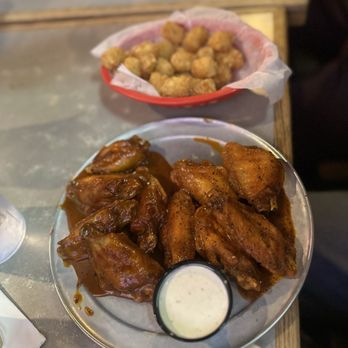 Pluckers Wing Bar - Addison - 10 All Flappers Combo spicy lemon pepper and gold rush wings - Chicken Wings Near Me - Dallas, Texas Pluckers Wing Bar - Addison - 10 All Flappers Combo spicy lemon pepper and gold rush wings - Chicken Wings Near Me - Dallas, Texas