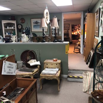 Dave's Antiques - Antiques Near Me - Hammondville, Alabama