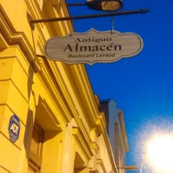 Antiguo Almacén Lavaud - Por calle Libertad puedes entrar al almacén.