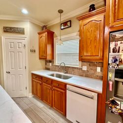 Marchand's Interior & Hardware