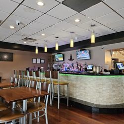 Luna's Restaurant Italian and Latin Cuisine - Seating and Bar