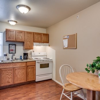 Maple Leaf Manor Suites - Vacation Rentals Near Me - Spokane, Washington Maple Leaf Manor Suites - Vacation Rentals Near Me - Spokane, Washington