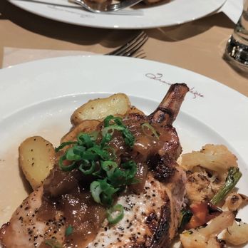 Trader Vic's - Luau porkchop & BBQ chicken - Hawaiian Near Me - Emeryville, California Trader Vic's - Luau porkchop & BBQ chicken - Hawaiian Near Me - Emeryville, California