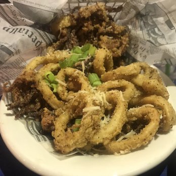 Flounder's Chowder House - Super fresh local calamari YUM YUM YUM!!! Get it !!! :).. - Seafood Near Me - Gulf Breeze, Florida