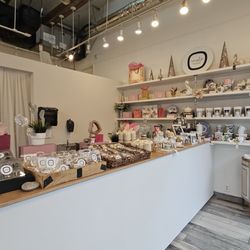 Mmelo Confections