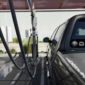 Coastline Express Car Wash - Spacious bay with Air gun and vacuum hoses - Car Wash Near Me - Long Beach, California Coastline Express Car Wash - Spacious bay with Air gun and vacuum hoses - Car Wash Near Me - Long Beach, California