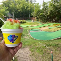 Island Golf - Snowcone and mini golf course