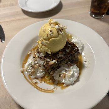 Lake Taco - Amazing bread pudding dessert! - Barbeque Near Me - Coventry, Rhode Island