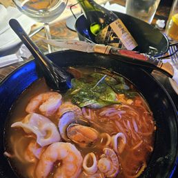 Spicy, Seafood Rāmen scented with lemon grass. Haku Shika Junmai Ginjo Class Premium Sakè (sah keh) Spicy, Seafood Rāmen scented with lemon grass. Haku Shika Junmai Ginjo Class Premium Sakè (sah keh)