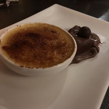 Le Hobbit - Creme brulee - alcoholic chocolate ball - French Near Me - Quebec City, Quebec